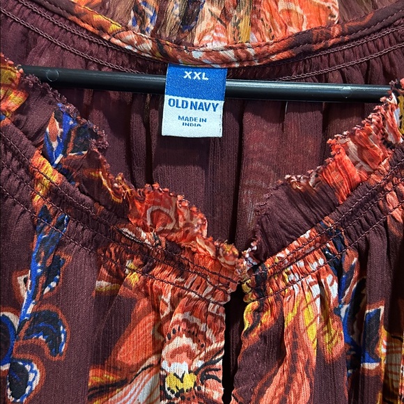 Old NavyPretty floral design top with maroon underlay with ruffled arm edging. - Picture 2 of 6